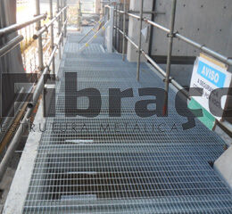 Piso de Grade Obras Fibraço | Cases de Sucesso | Projetos Industriais