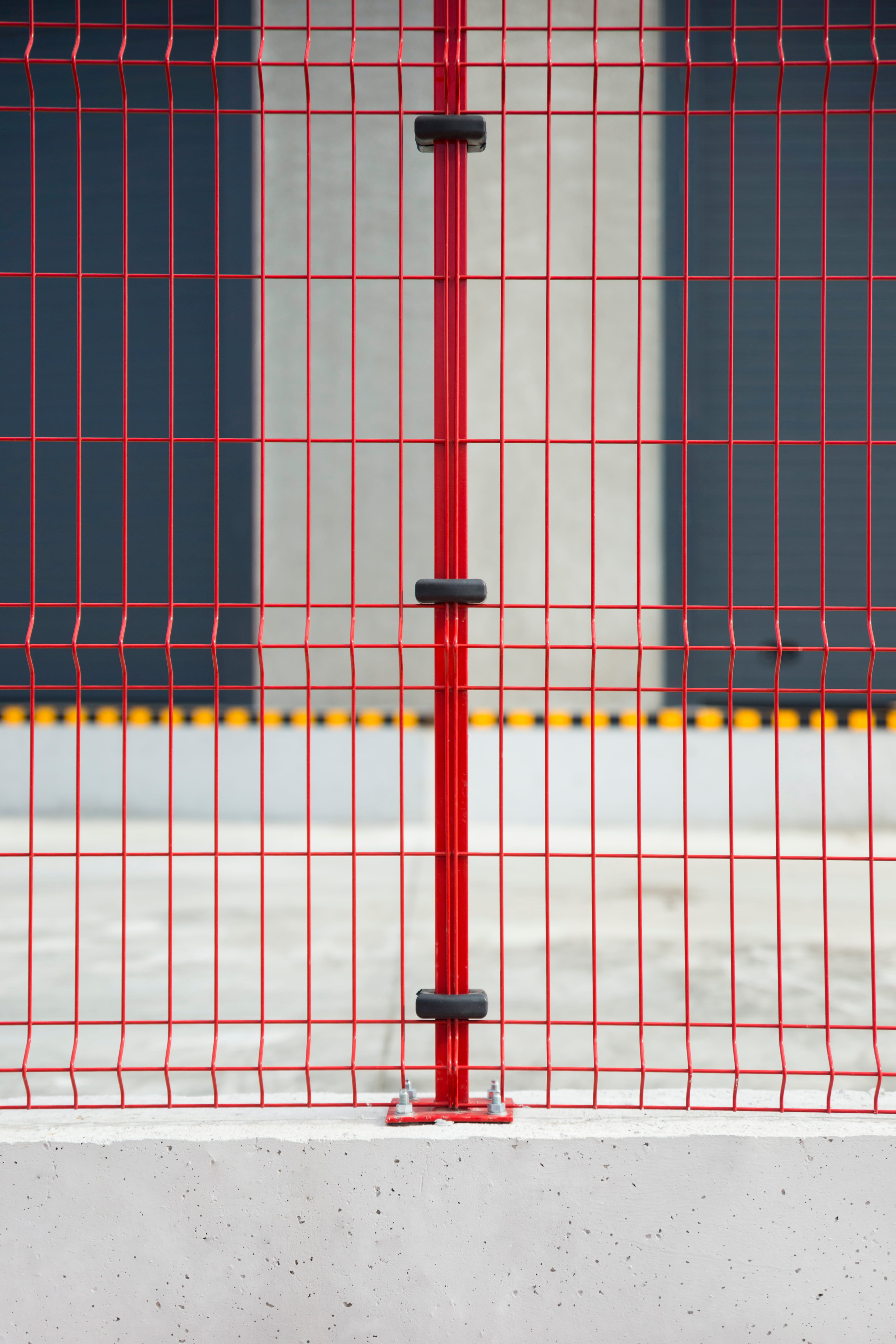 Gradil vertical ou muro: qual oferece mais proteção? 